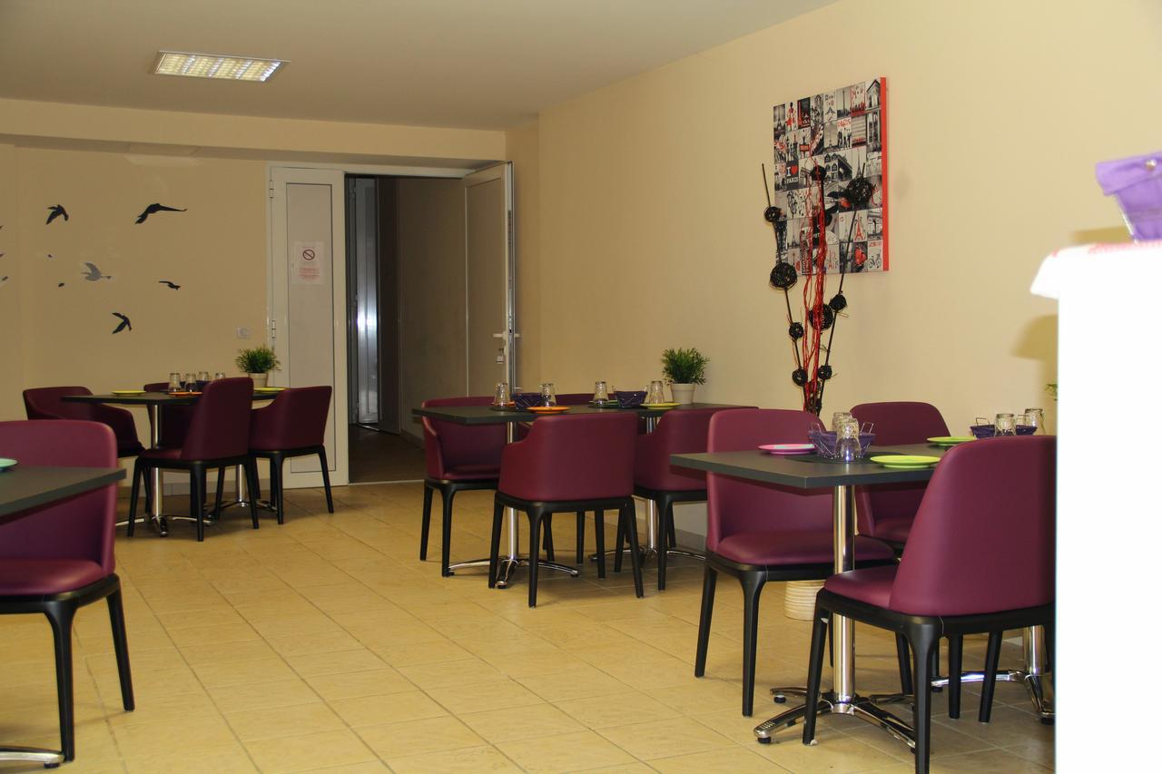 Aparthotel Adonis 3*